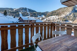Outdoor dining - 130m from shops, 3rd floor, balcony, tv, ski locker, 59m², La Clusaz (La Clusaz)