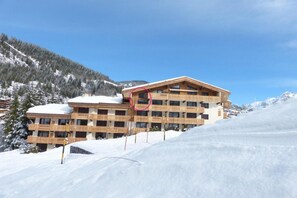 Exterior - 130m from shops, 3rd floor, balcony, tv, ski locker, 59m², La Clusaz (La Clusaz)