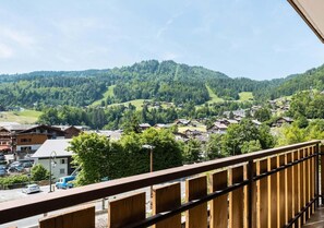 Property grounds - 100m from resort center, 2nd floor, balcony, tv, ski locker, 36m², La Clusaz (La Clusaz)
