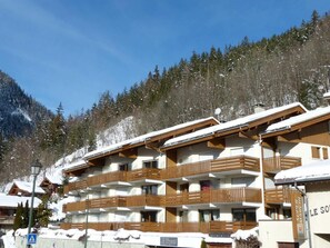 Exterior - 100m from resort center, 1st floor, balcony, tv, ski locker, 45m², La Clusaz (La Clusaz)