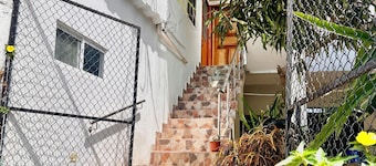Charming 5-bedroom hotel with WiFi, AC in enjoyable San Cristobal - Galápagos