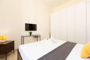 1 bedroom, iron/ironing board, internet, bed sheets - Vatican Museum 2 Apartment (Rome)
