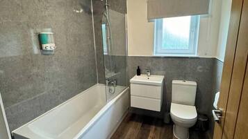 ヘアドライヤー、タオル