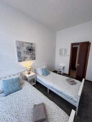 2 dormitorios, wifi gratis, ropa de cama