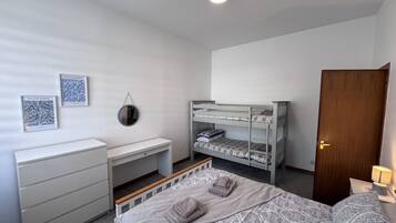 2 quartos, Wi-Fi de cortesia, roupa de cama