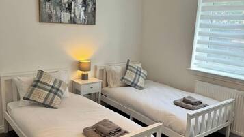 2 bedrooms, WiFi, bed sheets