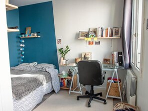 2 sovrum, skrivbord, gratis wi-fi och sängkläder