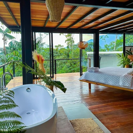 Luxury Room, Balcony, Garden View | Desk, laptop workspace, free WiFi. Cedro Amazon Lodge