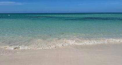 Playa Turquesa, BEACH FRONT
