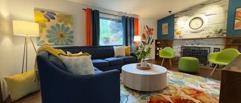 Smart TV, fireplace, offices