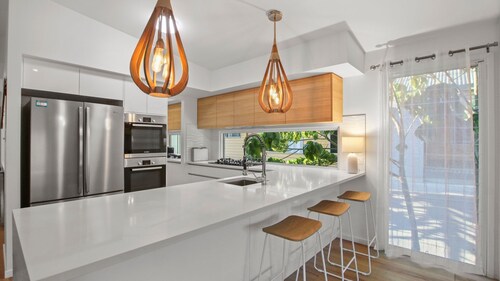 Esplanade 180, Golden Beach