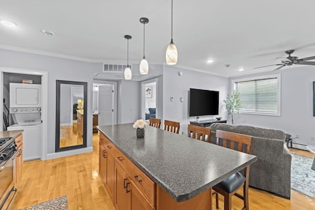Interior. 2BR Burlington Apartment!