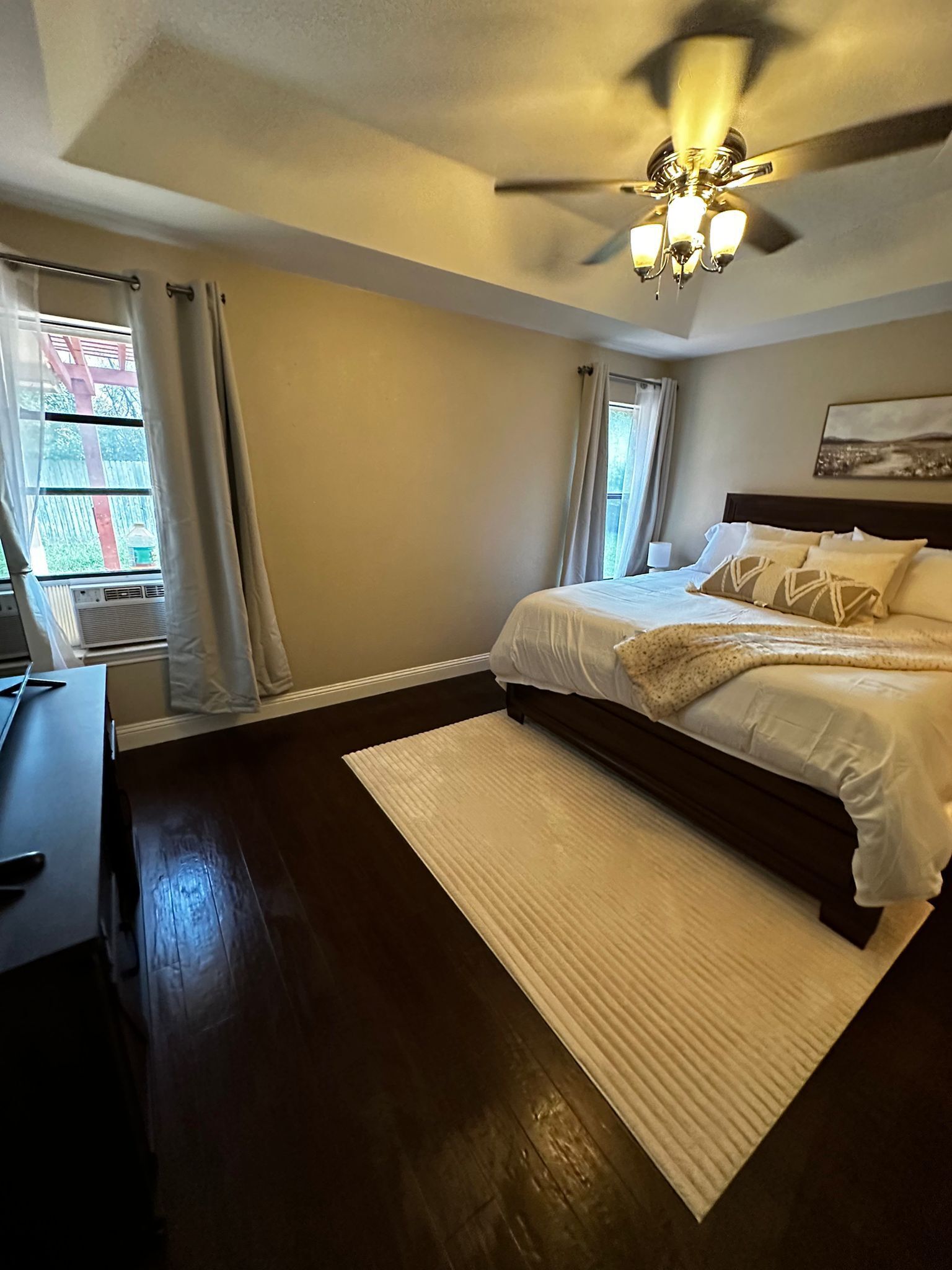 4 dormitoris, escriptori, wifi i roba de llit 