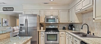 4-bedroom house in superb Trophy Club with Backyard, W/D, Pets!