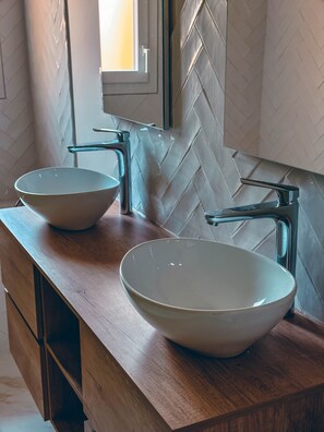 Hair dryer, towels, toilet paper