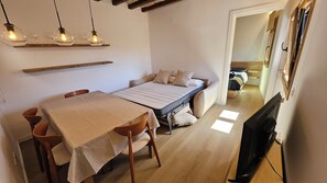 Apartment | Dining - Impeccable 5p Apartment in the Heart of Barcelone (Barcelona)