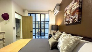 Superior Apart Daire, 2 Yatak Odası, Mutfak | 2 yatak odası, güneşlik/perde, ütü/ütü masası 