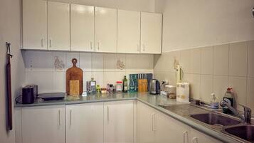 Villa | Dapur peribadi | Peti sejuk, dapur, cerek elektrik, pembakar roti
