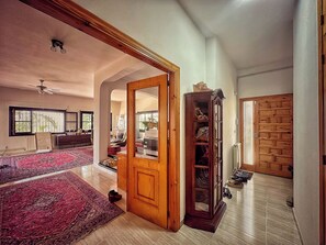 Biệt thự | Phòng tắm | Buồng tắm vòi sen, khăn tắm 