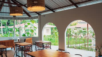 冰箱、烤箱、炉灶、搅拌机