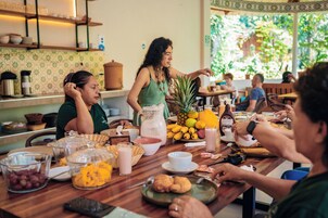 Desayuno buffet incluido todos los días 