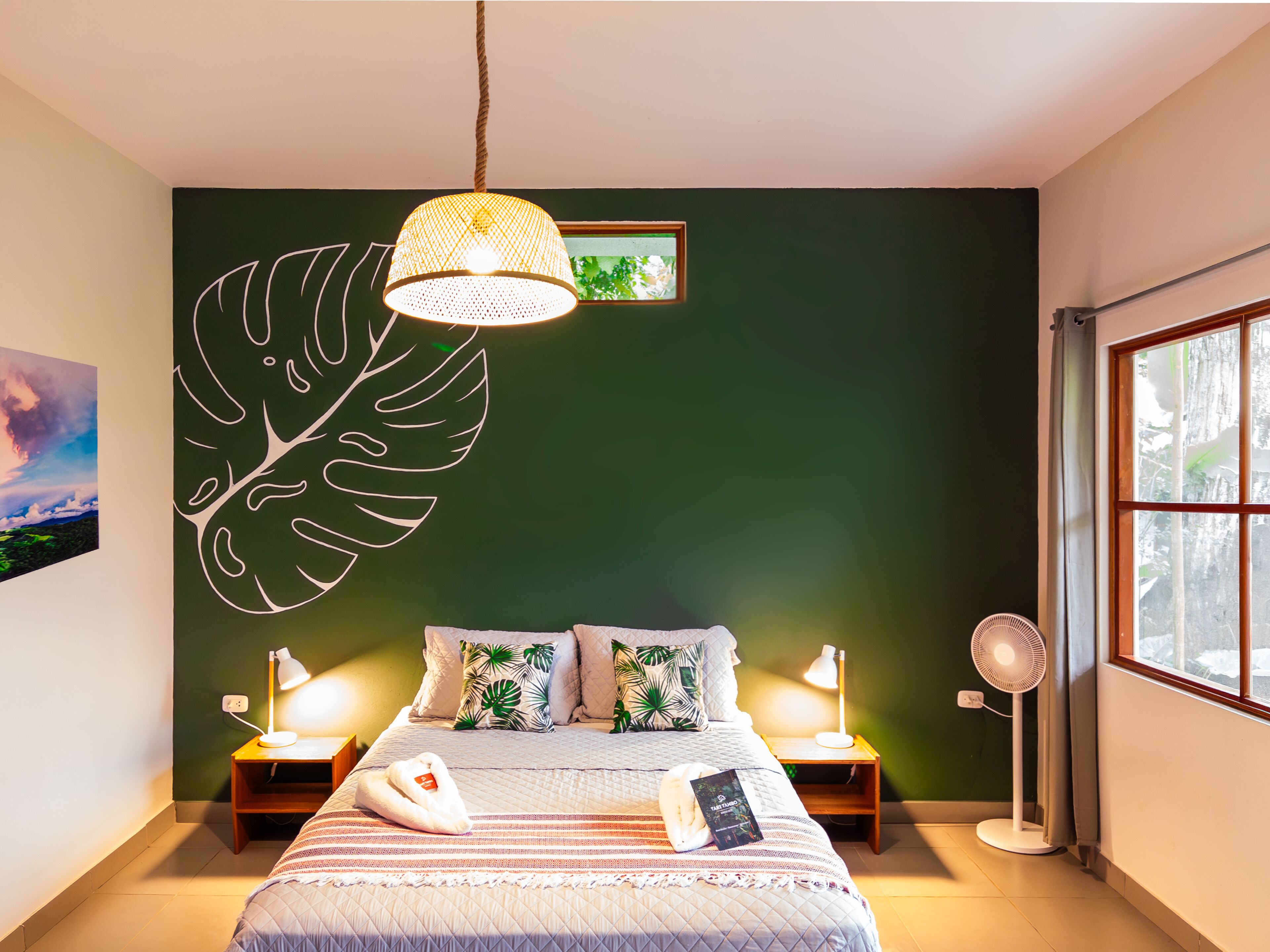 Habitación Deluxe, vista al jardín | Ropa de cama de alta calidad y camas con efecto memoria 