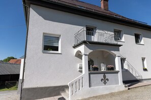 Exterior - Guest at Gastel's FeWo 3-6 persons gladly workers or fitters (Fischach)