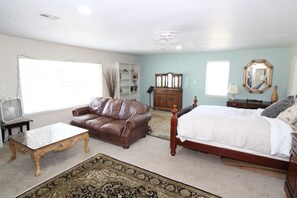 4 quartos, ferros/tábuas de passar roupa, Wi-Fi, roupa de cama