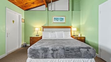 Room, 1 King Bed, Balcony, Garden View (Oceanfront Inn Room #10) | 1 bedroom, individually decorated, individually furnished, bed sheets