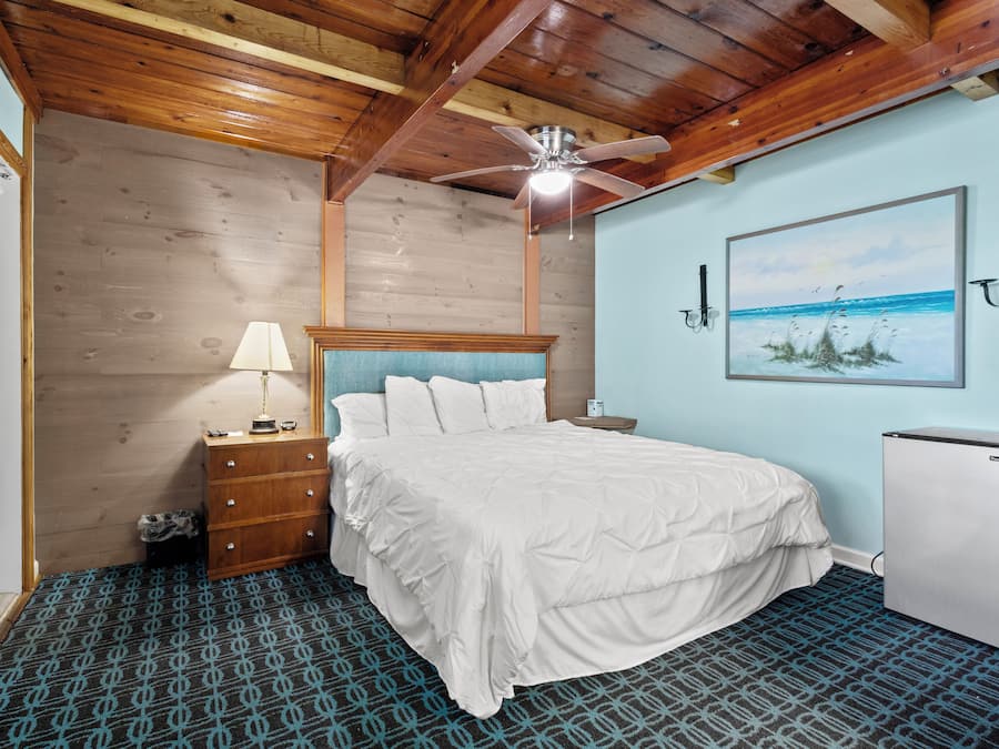 1 bedroom, individually decorated, individually furnished, bed sheets
