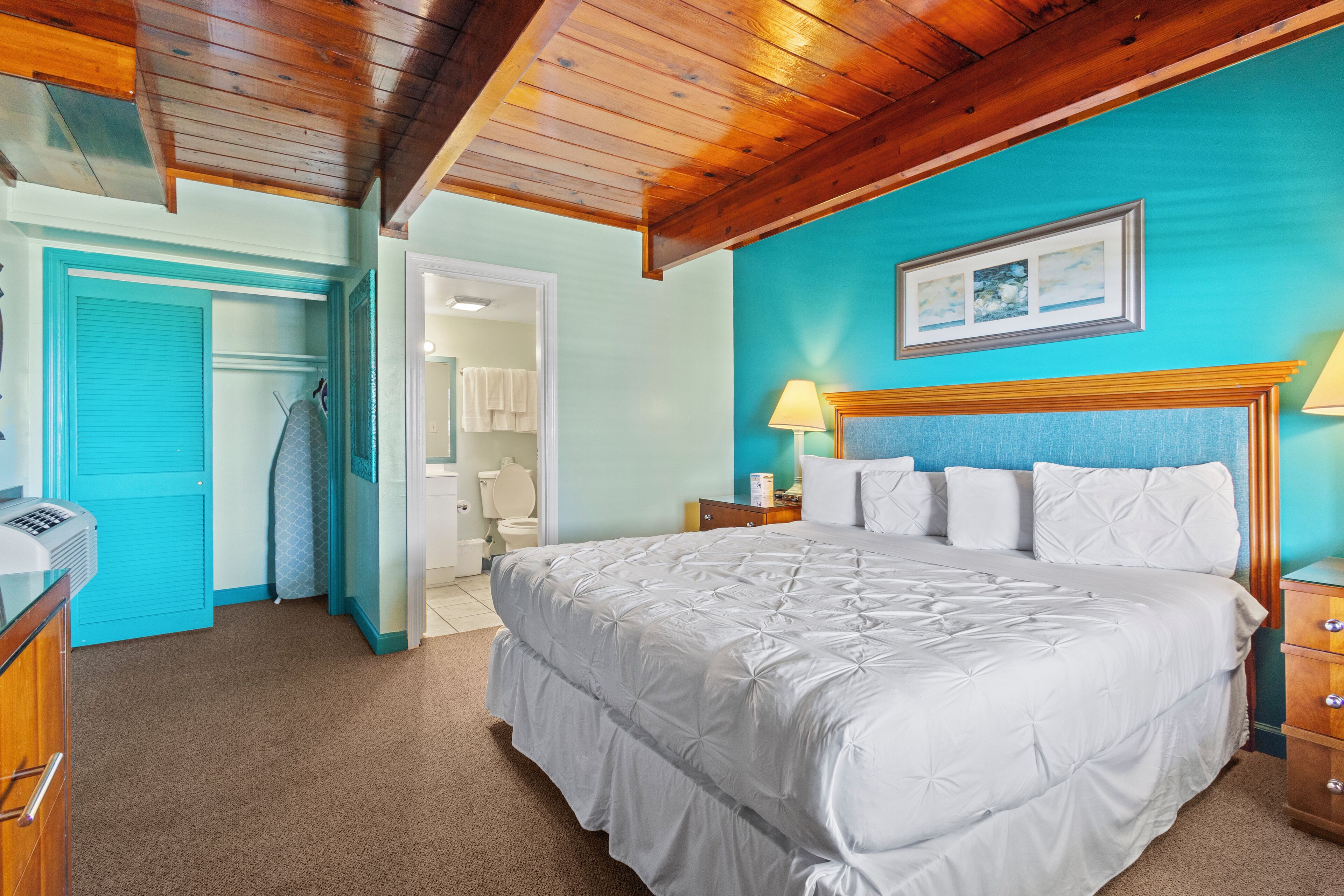 Room, 1 King Bed, Balcony, Ocean View (Oceanfront Inn Room #7) | 1 bedroom, individually decorated, individually furnished, bed sheets