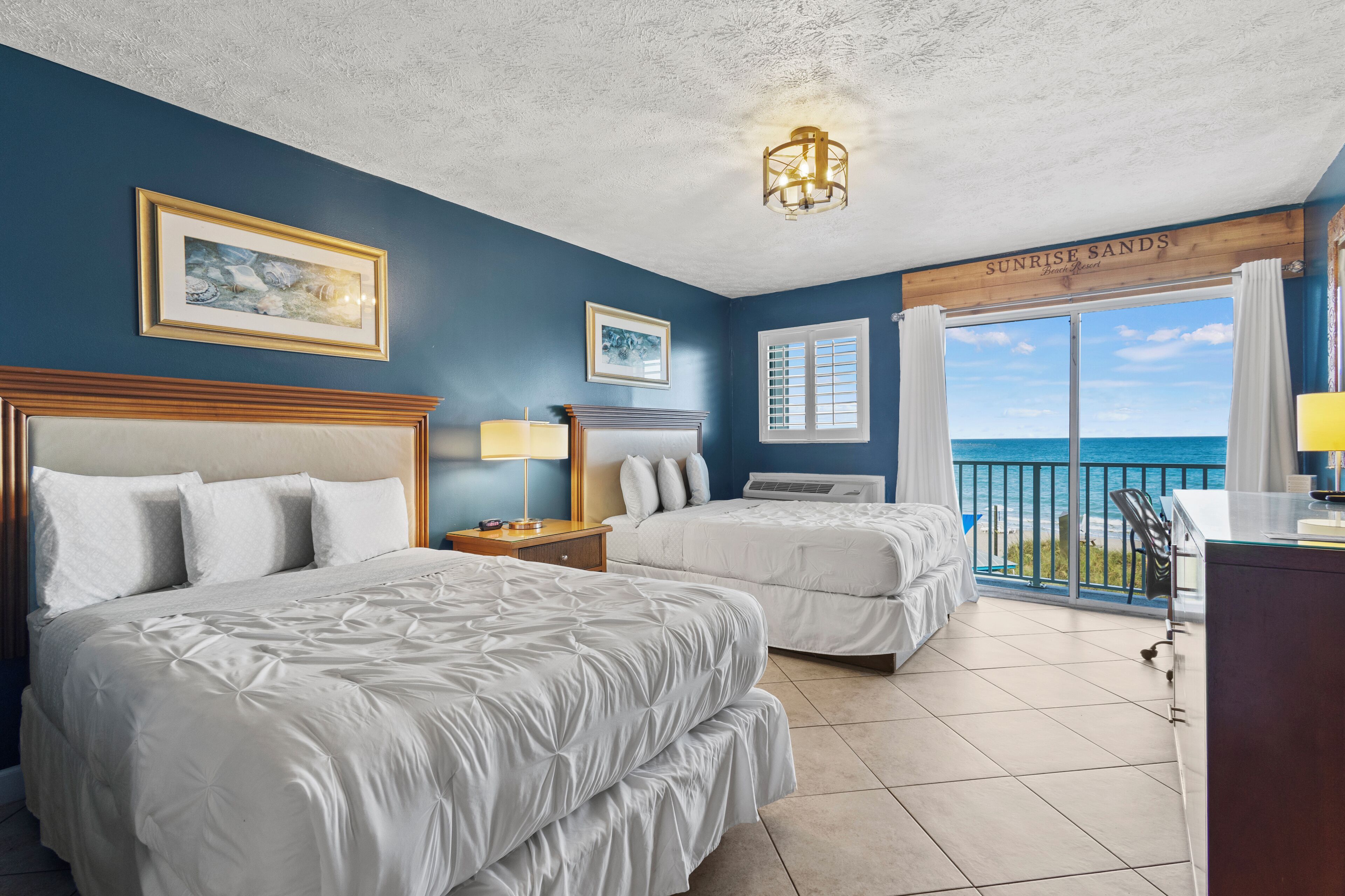 客房, 2 張標準雙人床, 露台, 海景 (Oceanfront Inn Room #22) | 1 間睡房、獨特設計、獨特裝修、床單