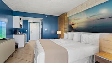 Room, 1 King Bed, Balcony, Ocean View (Oceanfront Inn Room #17)