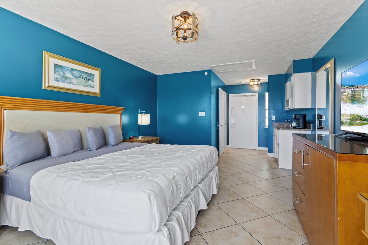 Room, 1 King Bed, Balcony, Ocean View (Oceanfront Inn Room #21) | 1 bedroom, individually decorated, individually furnished, bed sheets