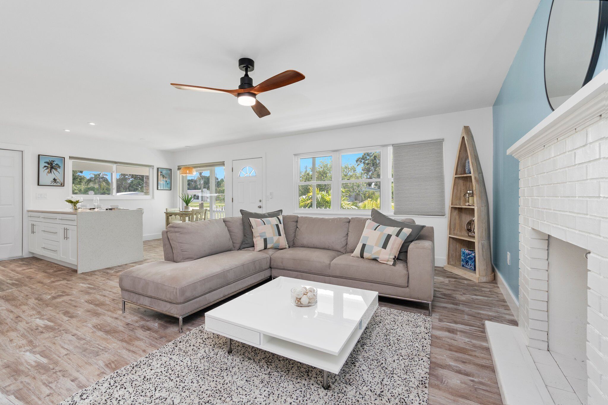 House, 2 Queen Beds, Patio, Garden View (Little Palm Cottage) | Living area | 42-inch flat-screen TV with digital channels