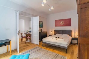 1 Schlafzimmer, Schreibtisch, Bügeleisen/Bügelbrett, kostenloses WLAN