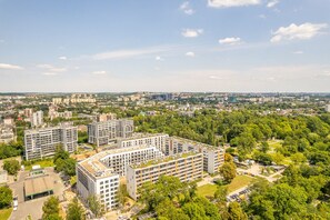Exterior - Kraków Old Town - Bus&tram Stops Nearby, Balcony - by Rentujemy (Kraków)