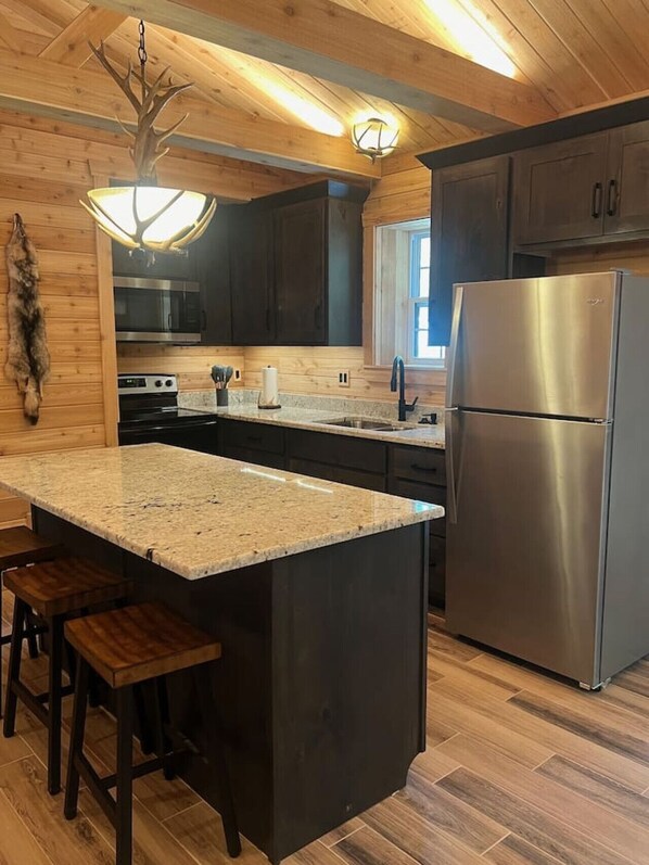 Private kitchen - 4 Bedroom Cabin Retreat (Imperial)