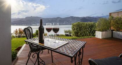 Sanctuary At The Bay - Diamond Harbour Retreat