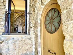 Property grounds - Brand new and cozy house in quiet and historic setting (Montechiaro)