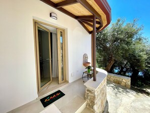 Exterior detail - Brand new and cozy house in quiet and historic setting (Montechiaro)