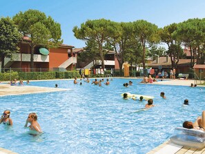 Pool - Villaggio Azzurro by Interhome (Bibione)