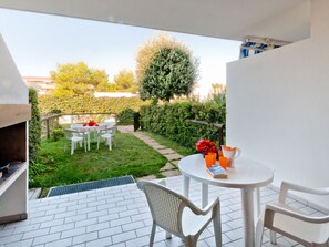 Outdoor dining - Villaggio Maja by Interhome (Bibione)