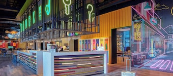Moxy Ningbo Old Bund