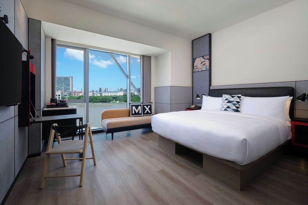 In-room safe, desk, laptop workspace, free WiFi