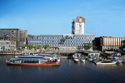 Moxy Ningbo Old Bund