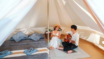 Nhà cơ bản, quang cảnh đồi núi | 1 phòng ngủ, bộ trải giường