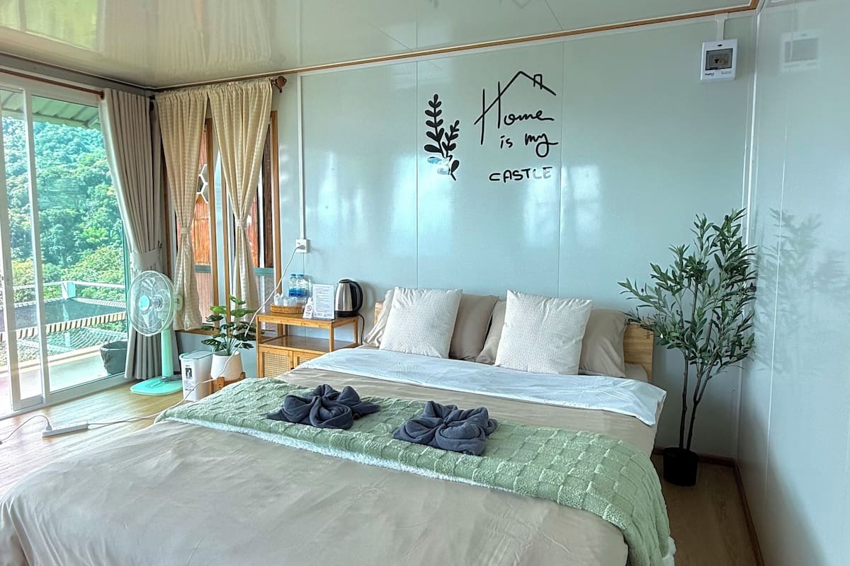 Glass House for 2 People | Bed sheets