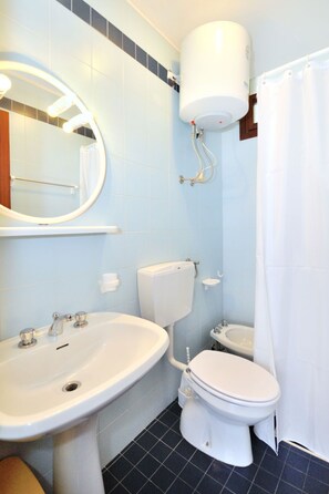 Bathroom - Cavallino by Interhome (Bibione)