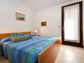 2 bedrooms